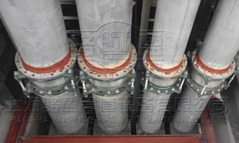 波紋<a href=http://m.izacollection.com target=_blank class=infotextkey>補(bǔ)償器</a>安裝現(xiàn)場圖