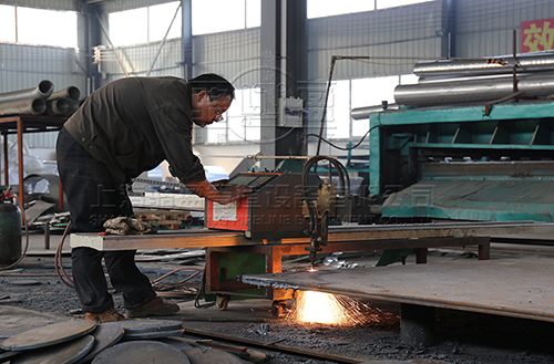 澳門風(fēng)順堂區(qū)<a href=http://m.izacollection.com target=_blank class=infotextkey>補(bǔ)償器</a>生產(chǎn)現(xiàn)場