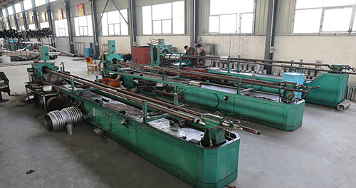 波紋<a href=http://m.izacollection.com target=_blank class=infotextkey>補(bǔ)償器</a>生產(chǎn)現(xiàn)場