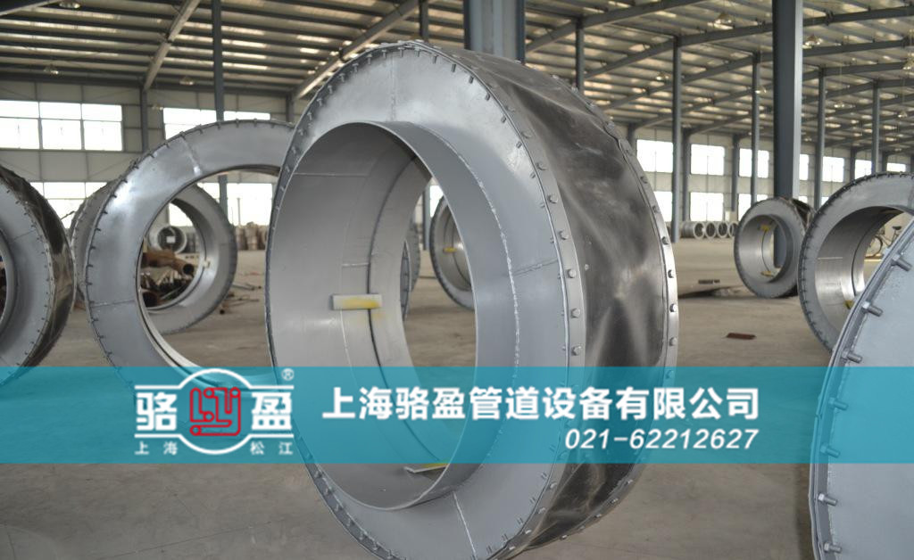 <a href=http://m.izacollection.com target=_blank class=infotextkey>非金屬補償器</a>生產(chǎn)車間